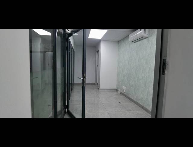 BUSINESS PROPERTY TO RENT IN LYNNWOOD GLEN